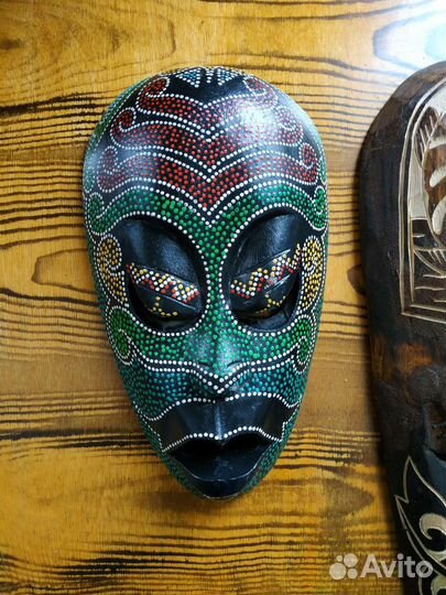 Маски деревянные. Индонезия