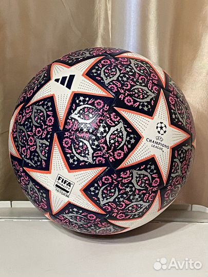 Футбольный мяч Adidas