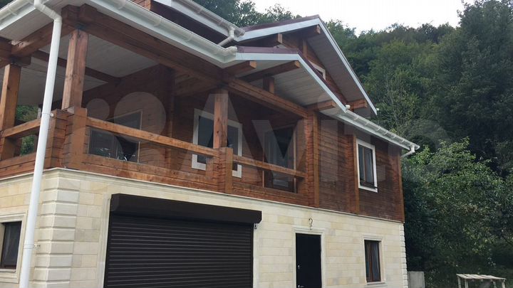 Дом 172 м² на участке 4,3 сот.