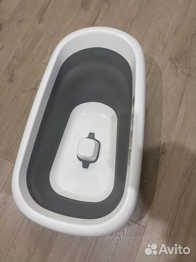 Ванночка для купания новорожденного