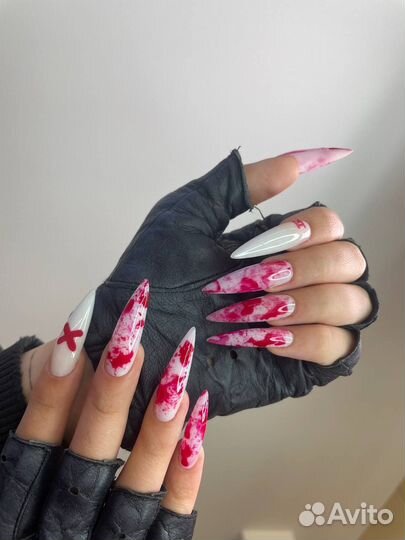 Мастер маникюра и педикюра