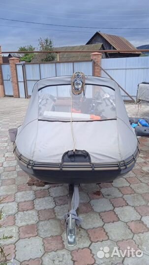 Лодка с мотором