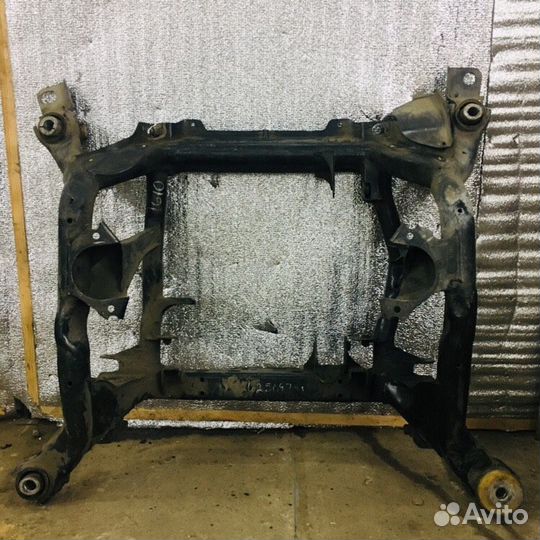 Подрамник передний Mercedes w164