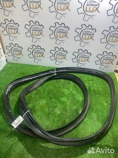 Уплотнитель багажника задний Mini Countryman F60