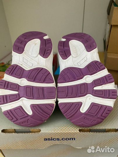Кроссовки Asics детские