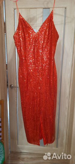 Вечернее платье 46 размера красное