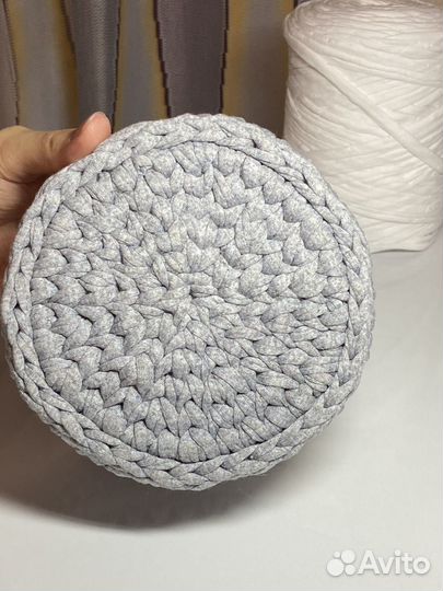 Вязанная корзинка