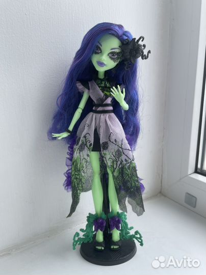 Кукла монстер хай Аманита базовая