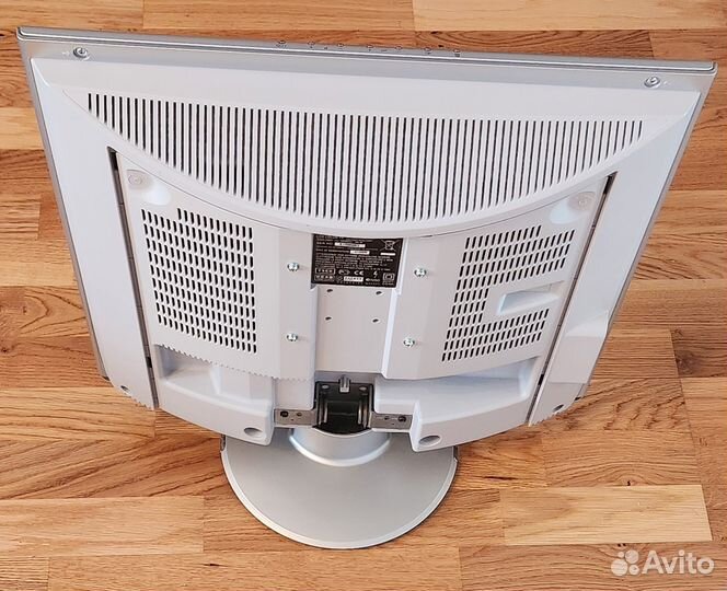 Телевизор sony KLV-20SR3