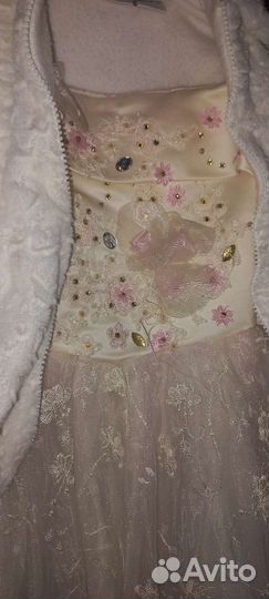 Платье нарядное на 4-6лет