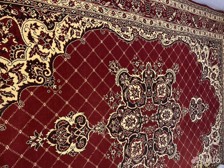 Ковер шерстяной