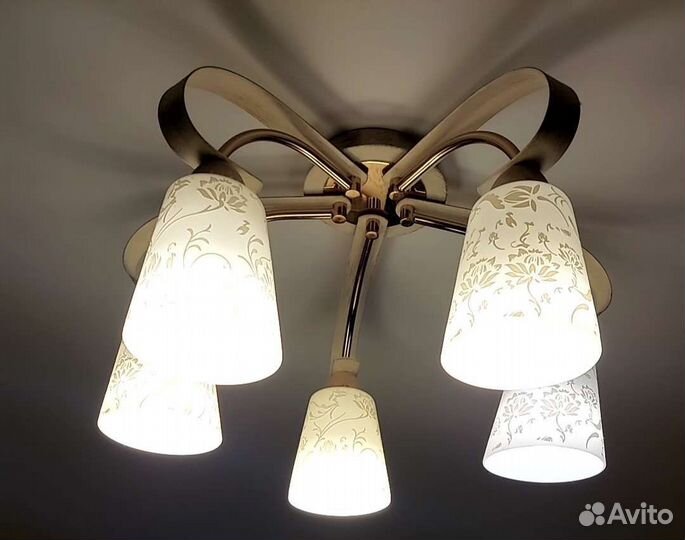 Люстра потолочная