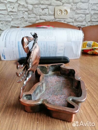 Пепельница с зажигалкой