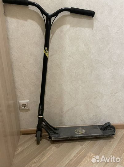 Кастомный трюковой самокат