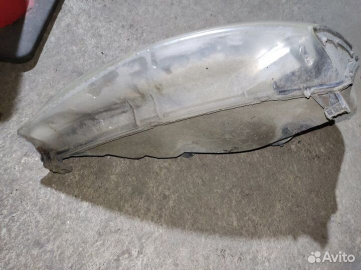 Фара левая Ford Focus 1 седан 2.0I splitport 2000
