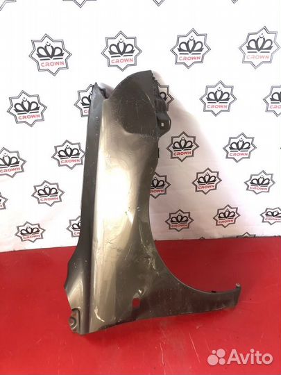 Крыло переднее правое Toyota Avensis