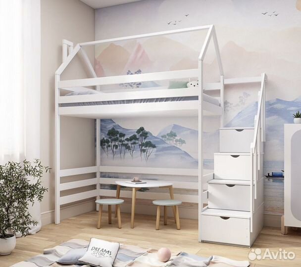 Детская двухъярусная кровать домик