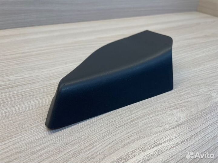 Уголок зеркала передний левый LADA X-Ray