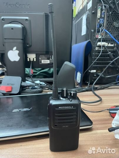 Рация Motorola VX-261