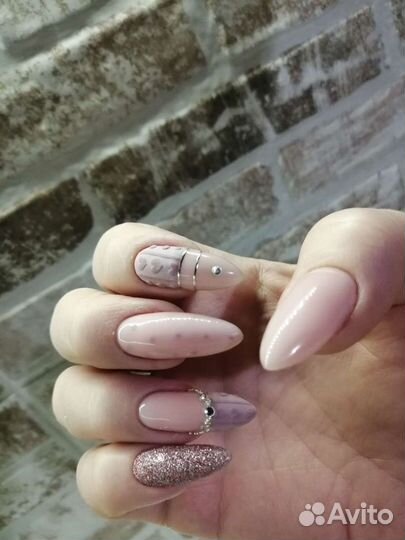 Педикюр с покрытием лаком