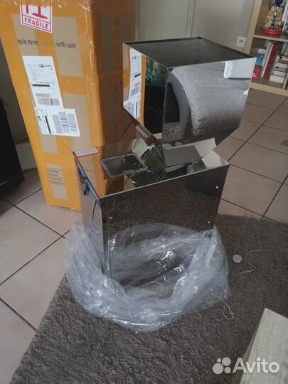 Фасовочный аппарат для дозирования сыпучих материа