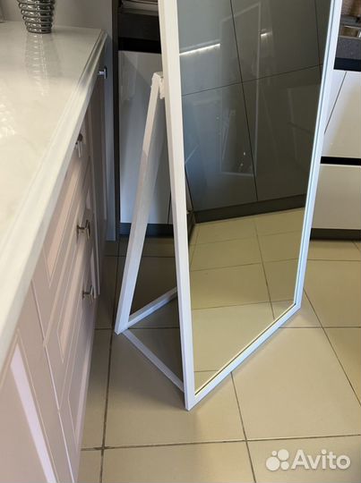 Зеркало напольное на подставке