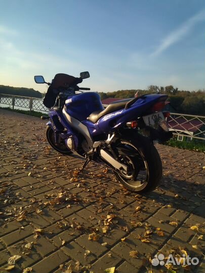 Yamaha YZF 600R