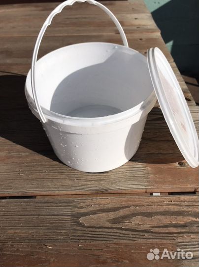Ведро пластиковое с крышкой бу