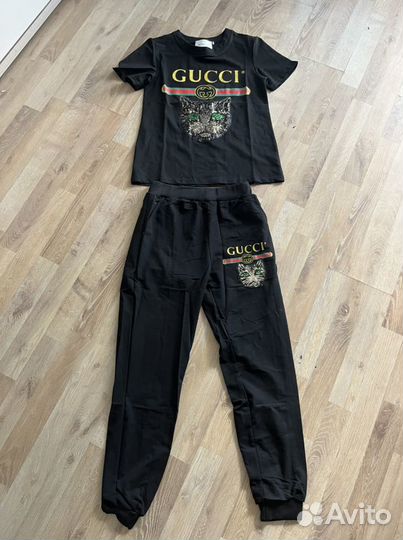 Спортивный костюм