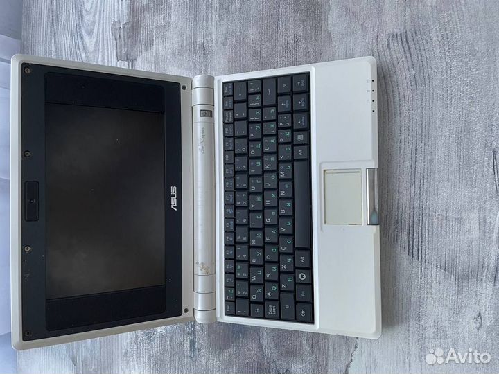 Нетбук Asus eee pc701