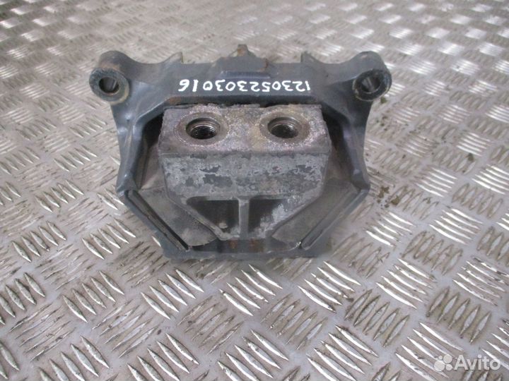 Подушка двс Mercedes-Benz A9412419713