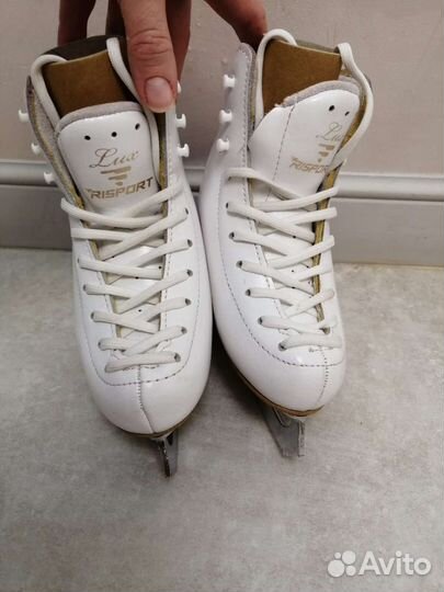 Фигурные коньки risport