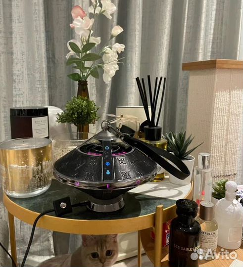 Колонка Louis Vuitton 25