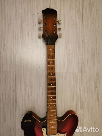 Электрогитара