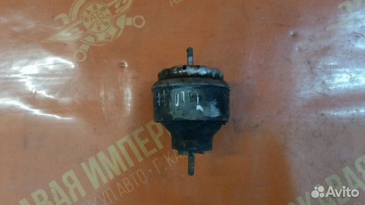 Подушка опора крепление двс Volkswagen Passat B5