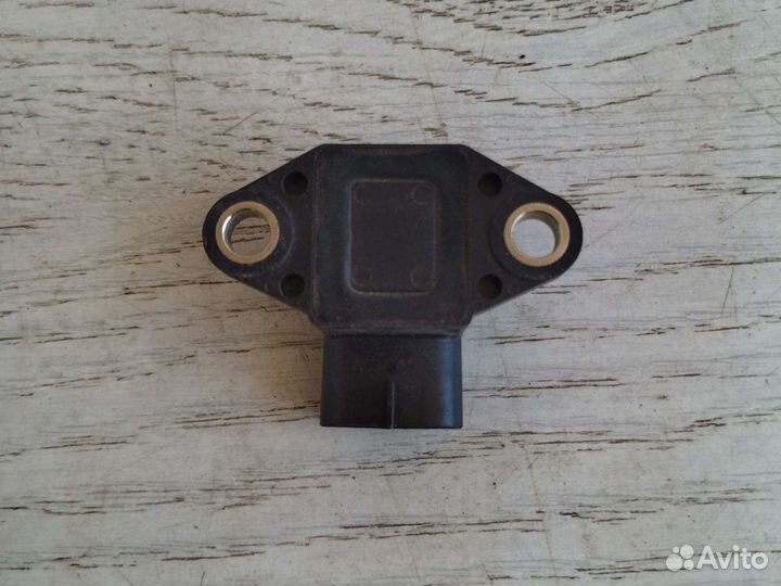 Датчик ускорения Lexus LX 570