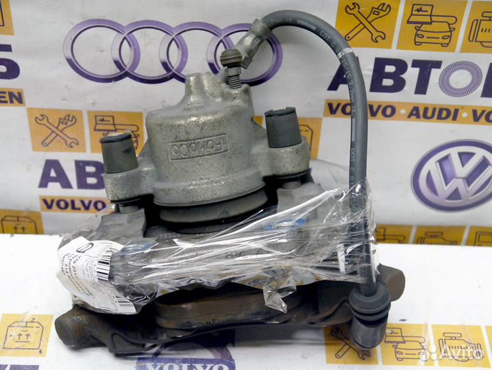 Суппорт передний правый Вольво V40 S40-2