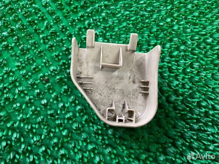 Крышка петли сиденья прав. перед. Infiniti Fx45, F