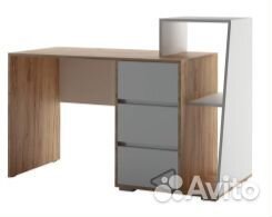 Кровать, комоды, столы