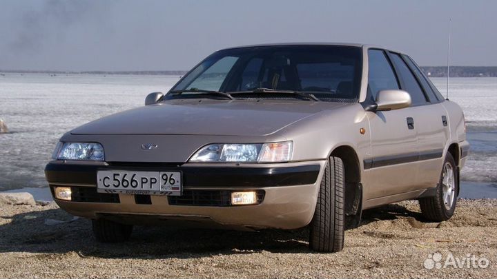 Стекло лобовое Дэу Эсперо