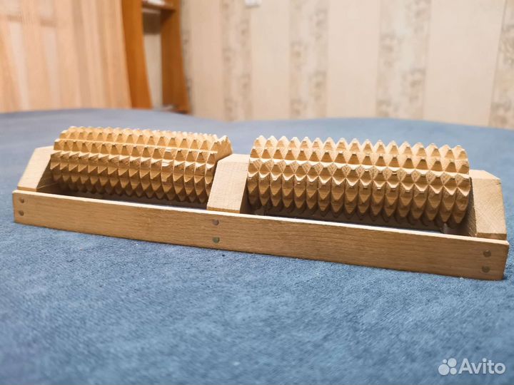Деревянный массажёр стоп роликовый