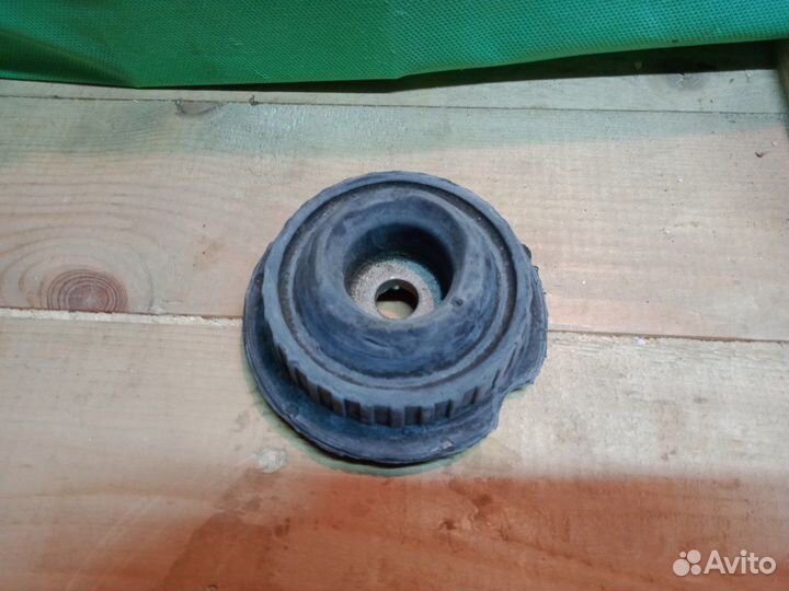 Опора стойки амортизатора Пассат б5