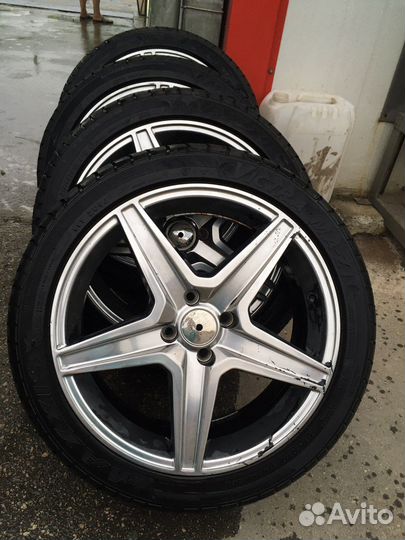 Maxxis MA-Z1 Victra 215/45 R17 91W