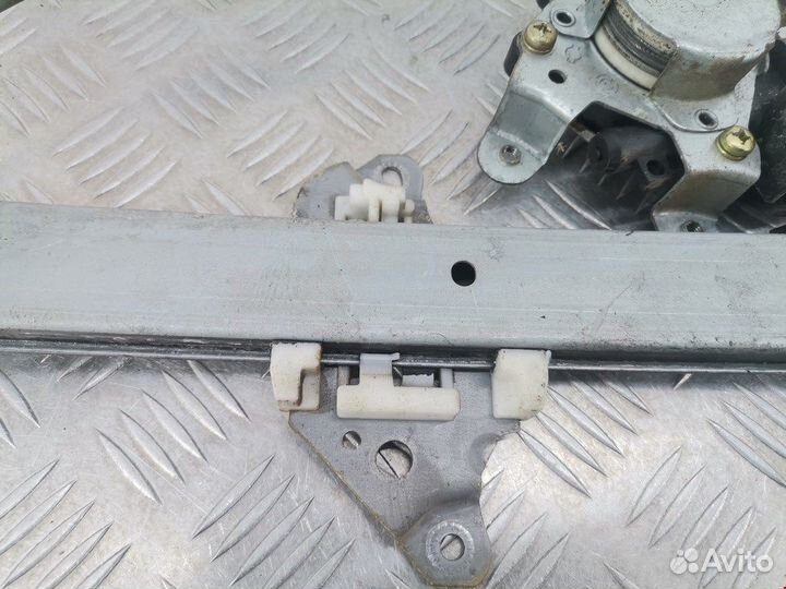 Стеклоподъемник для Nissan X-Trail T30