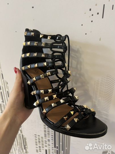 Босоножки 36