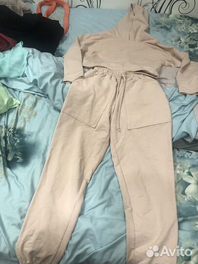 Спортивный костюм женский