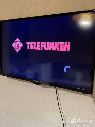 Телевизор Telefunken TF-LED32S52T2S (81см, смарт)