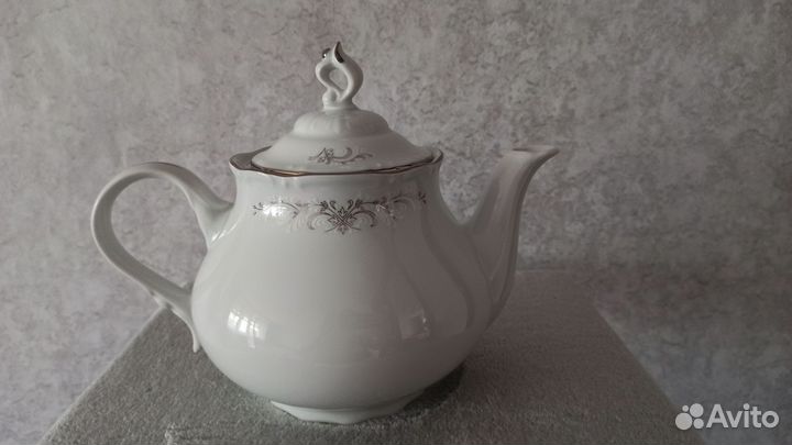 Заварочный фарфоровый чайник 1,2л. Чехия Thun