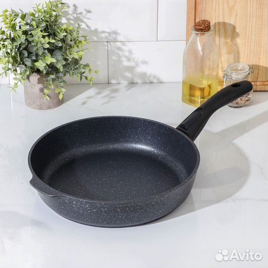 Сковорода, d28 см, съёмная ручка, антипригарное по