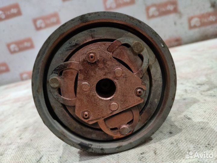 Компрессор кондиционера Renault Fluence L30R K4M